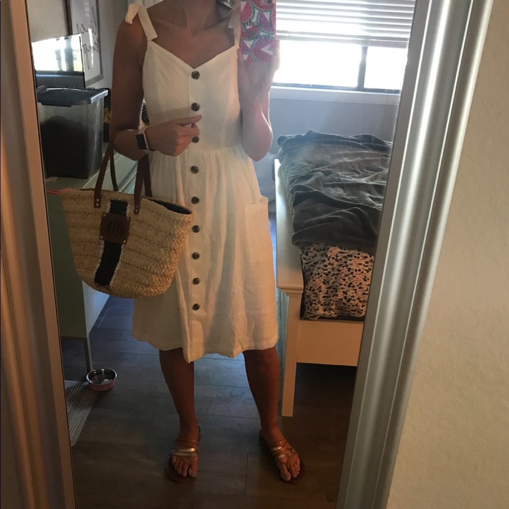 LC Lauren Conrad white linen dress